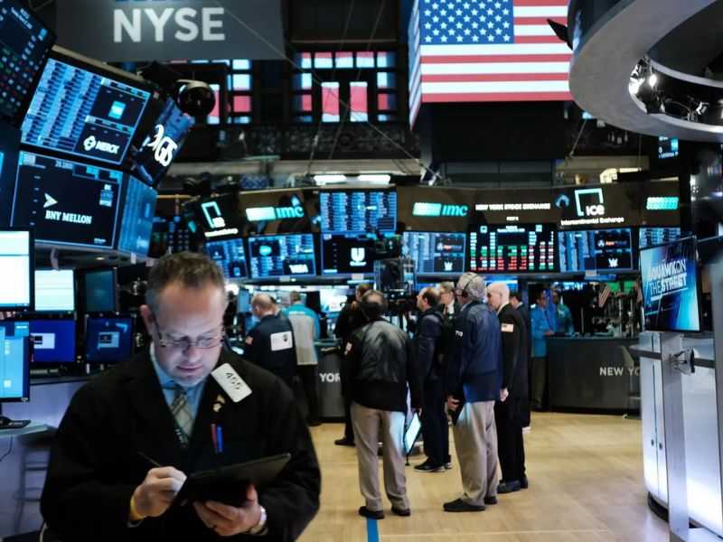 S&P 500 và Dow Jones “phá đỉnh” lần thứ hai trong tuần, nguyên nhân nhờ đâu?