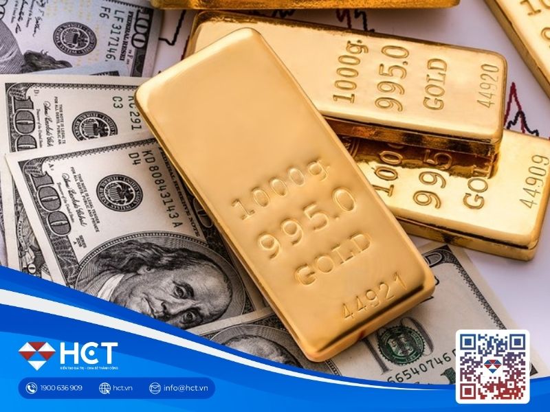 Giá vàng thế giới rơi khỏi đỉnh trong hai tuần sau khi Mỹ trì hoãn áp thuế với EU