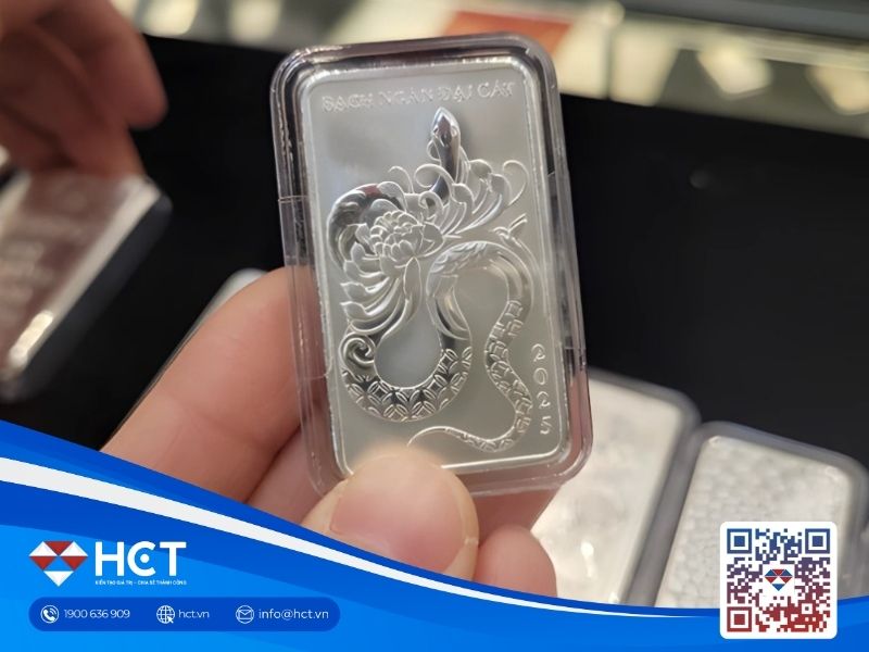 Giá bạc trong nước đồng loạt giảm sâu, bạc thế giới ổn định
