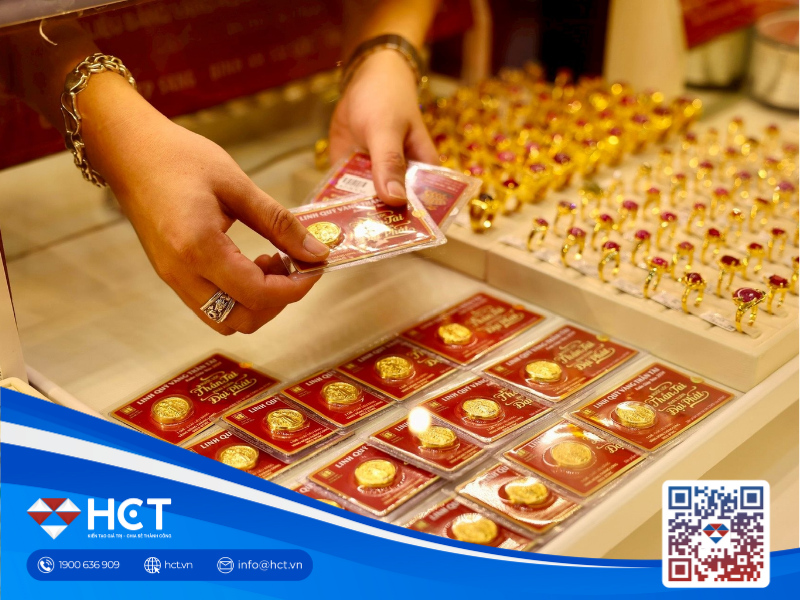 Giá vàng hôm nay 2/10: Vọt lên mức kỷ lục, chênh lệch trong nước và thế giới hơn 15 triệu đồng/lượng