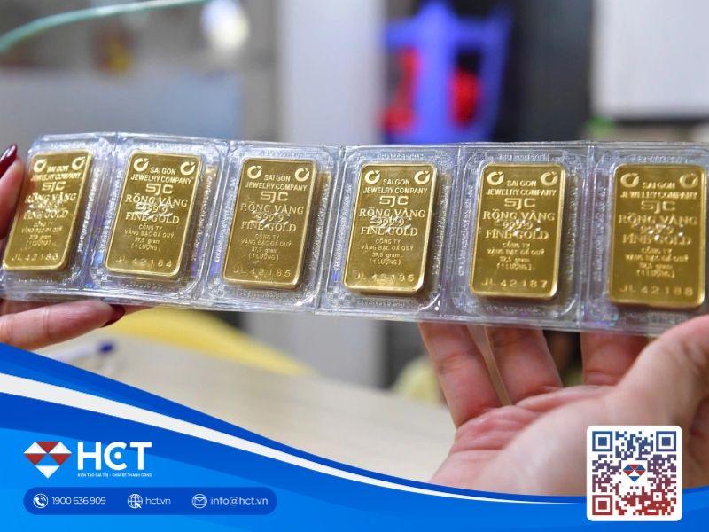 Giá vàng hôm nay 01/05/2026: Trong nước đứng yên, thế giới tăng vọt trở lại