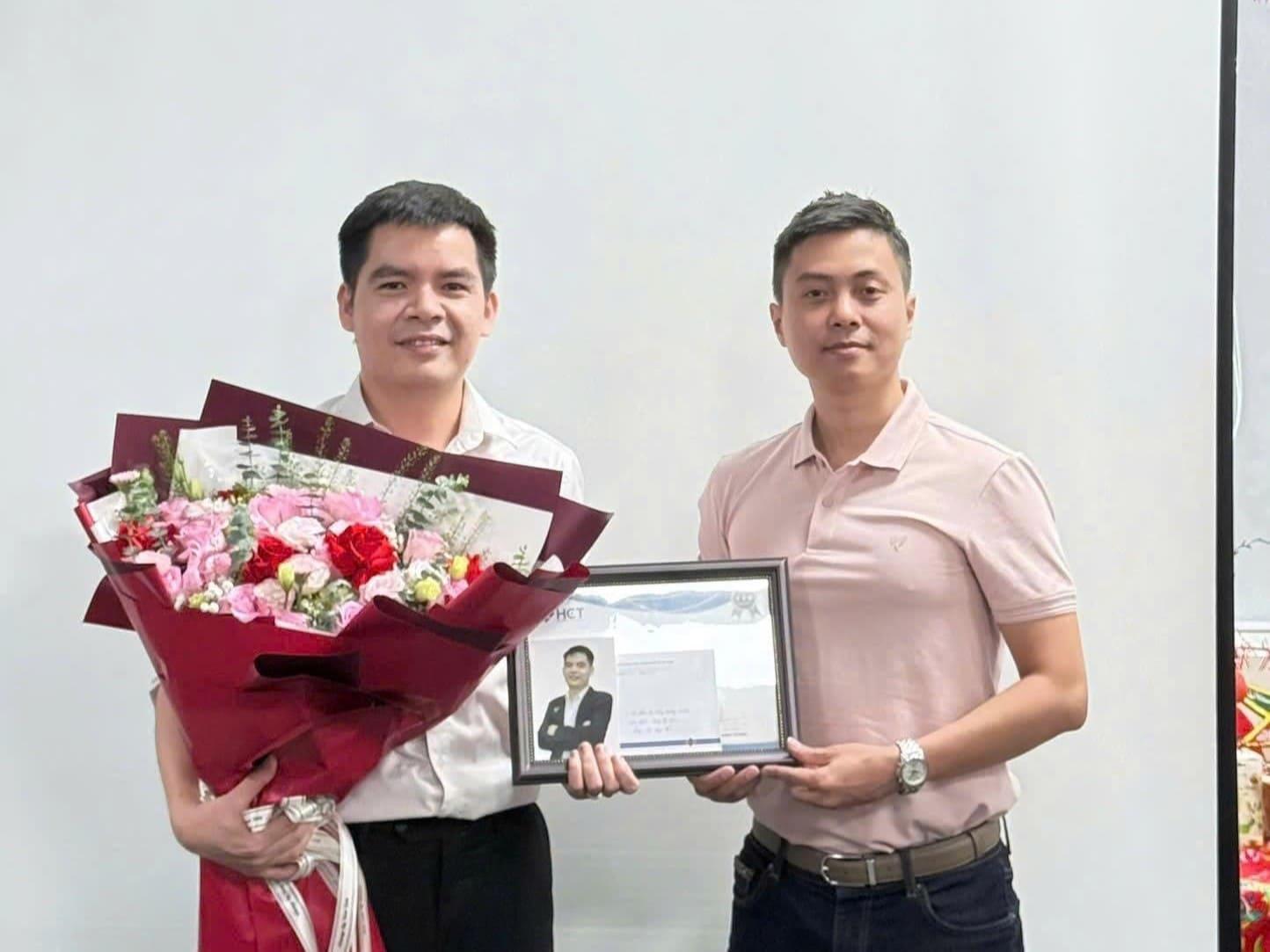 Trao giải cá nhân xuất sắc nhất