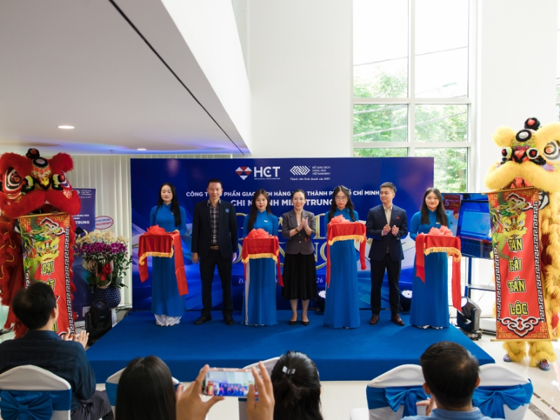Không khí sôi động tại lễ khai trương HCT Chi nhánh miền Trung